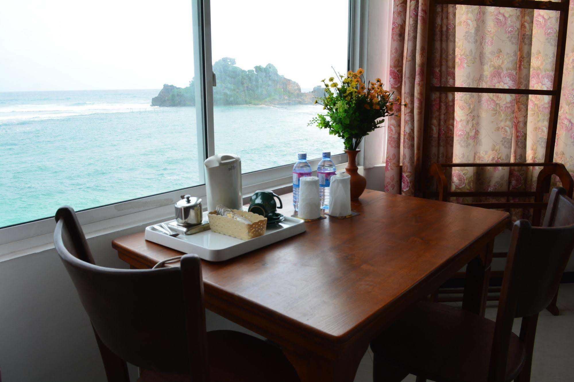 Sayurima Beach Hotel Ahangama Zewnętrze zdjęcie